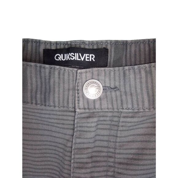 QuickSilver Shorts Size 38 - Picture 3 of 7